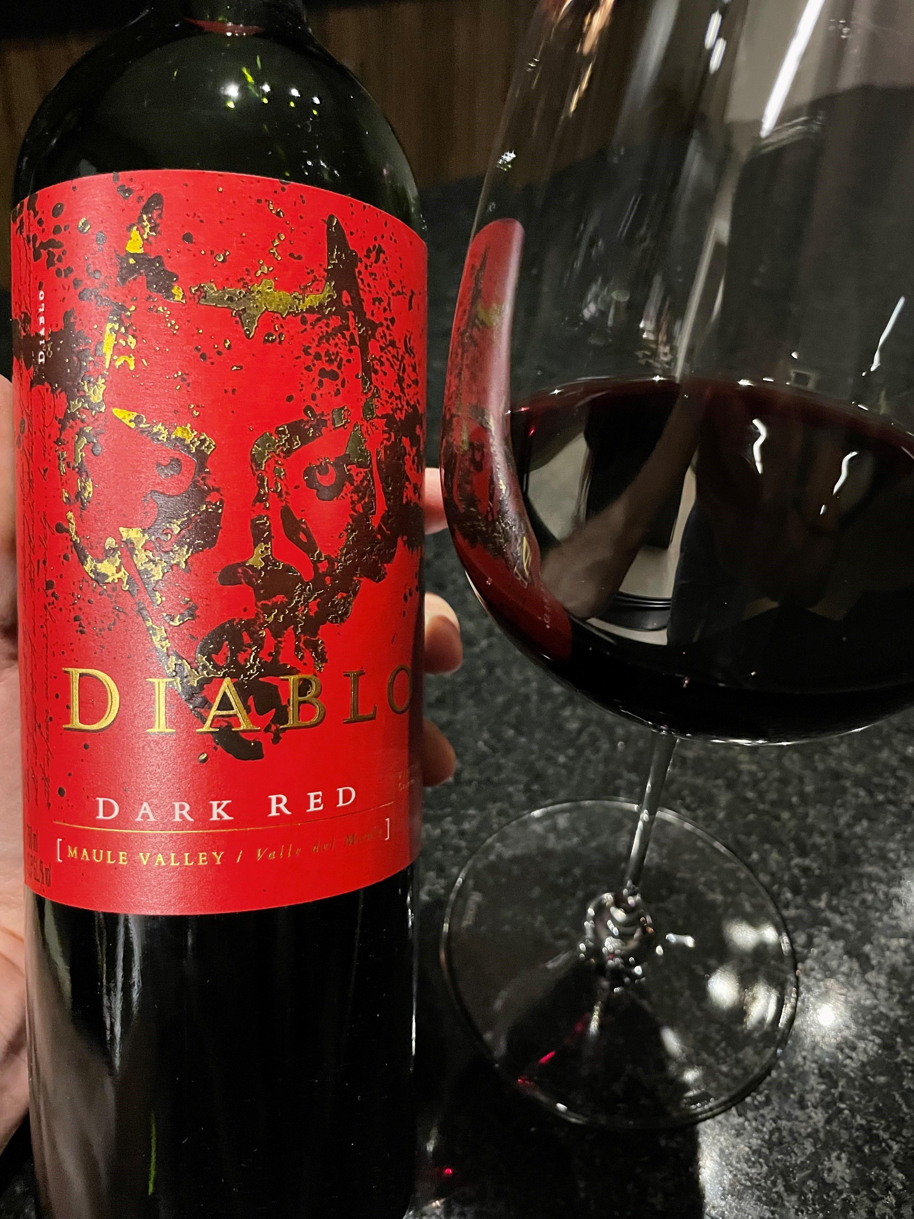 Degustação: Vinho "CONCHA  Y TORO DIABLO DARK RED 2018"